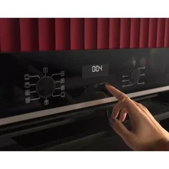 Multifunktion-Einbaubackofen mit Heißluft GB3020B